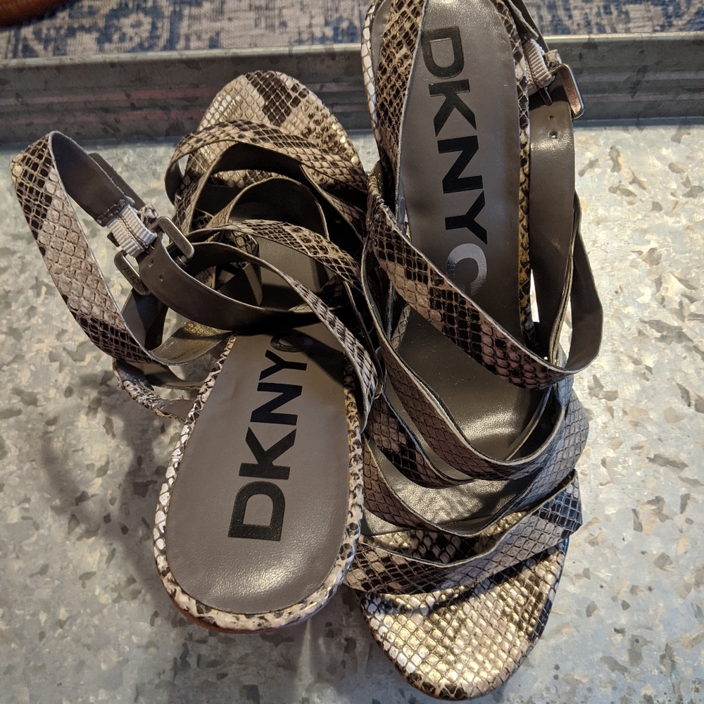 DKNYC High Heels / Wedges - Picture 9 of 10